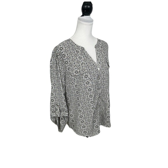 Notations Blouse Size XL Button Neck Roll Tab Sleeve Top Multicolored V Neck - Picture 3 of 9